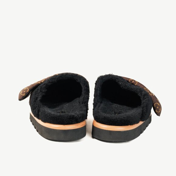Louis Vuitton 2022 Pool Pillow Comfort Mules in Black Shearling & Monogram Nylon - Picture 3 of 12